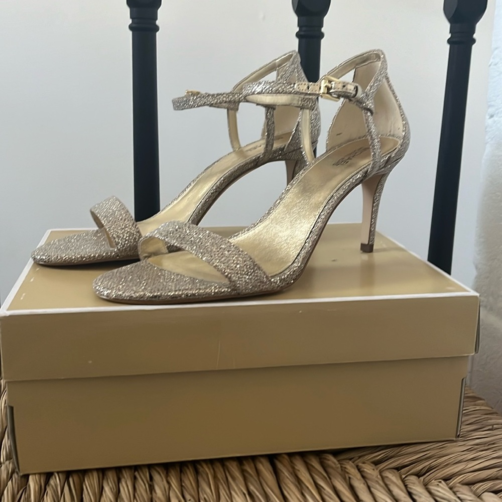 NWOT Michael Kors Gold Heels Size 9.5